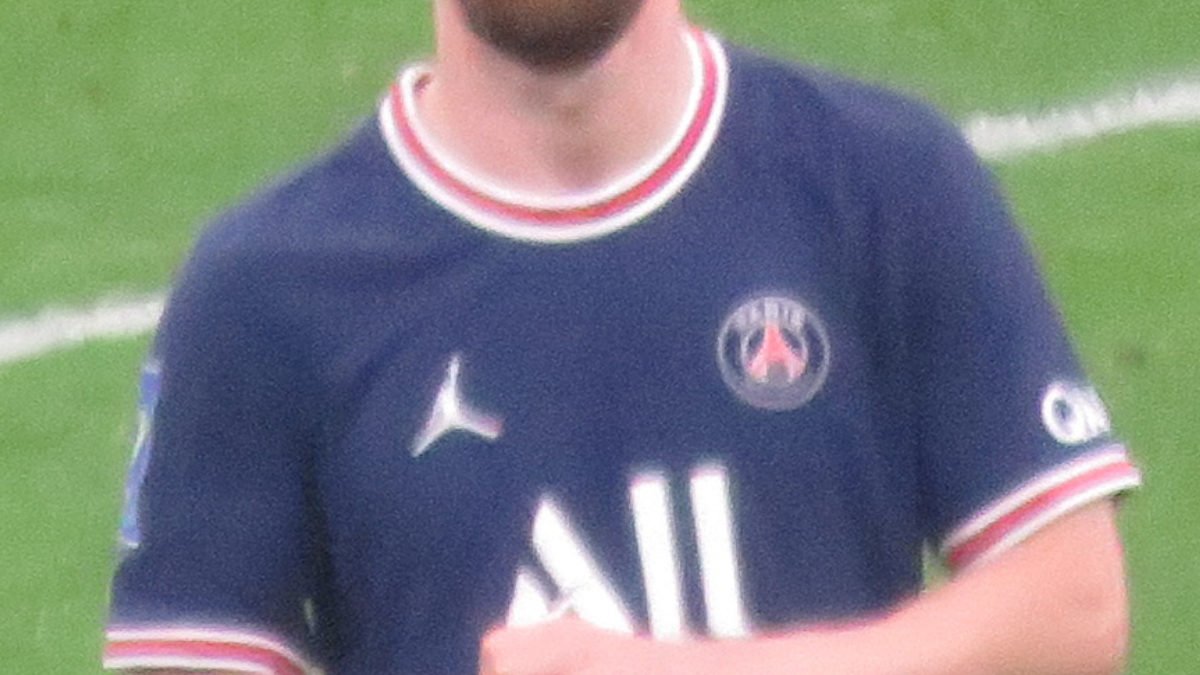 Messi in a Paris Saint-Germain shirt in 2021